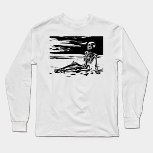 skeleton sits on the beach Long Sleeve T-Shirt